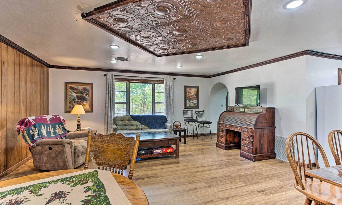 Atoka House | Lovely 'Anna Fink House' w/Patio & Fire Pit