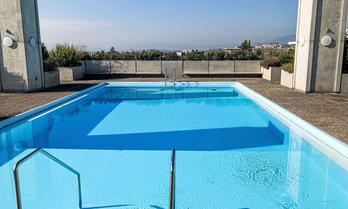 Le Bouchet Apartment | Lovely apartment for 6 people with WIFI, pool, TV, balcony and panoramic view