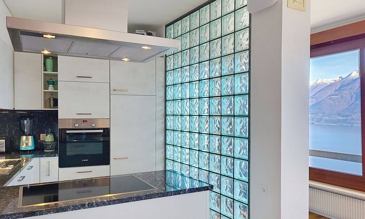 Ronco sopra Ascona Apartment | Lovely apartment for 4 guests with WIFI, TV, balcony, pets allowed and panoramic view