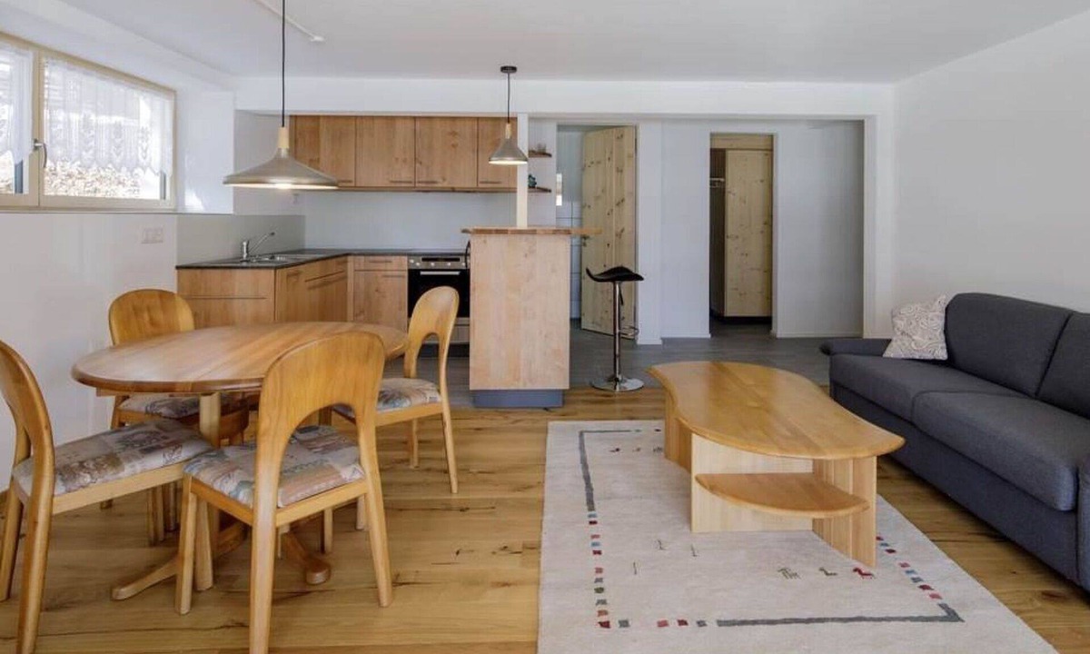 Grisons Apartment | Lovely apartment for 2 guests with TV
