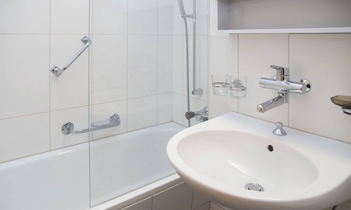 Falera Apartment | Lovely apartment for 5 people with WIFI, pool, TV, balcony and panoramic view