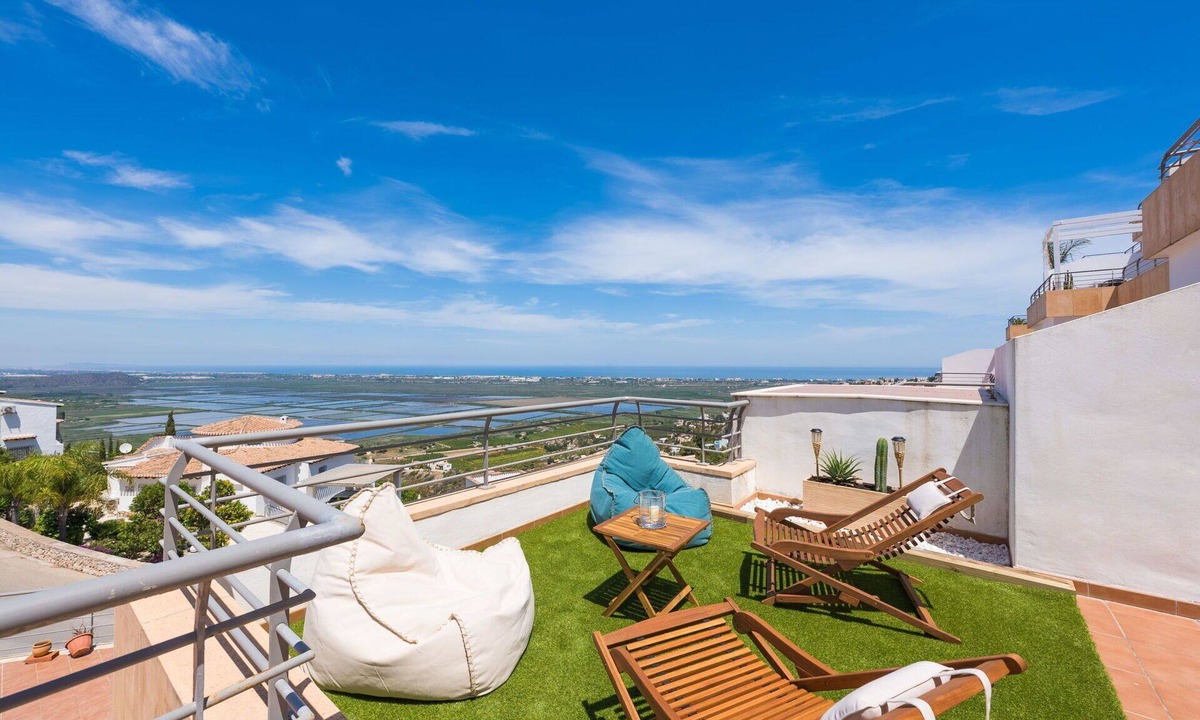 Monte Pego Apartment | Lovely apartment for 6 people with pool, WIFI, A/C, TV, patio and pets allowed