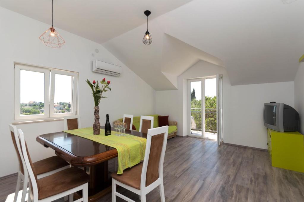Sumartin Apartment | Lovely apartment for 8 person
