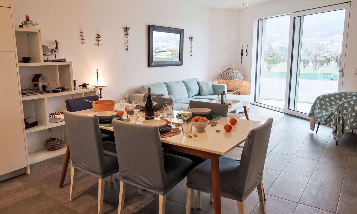 Bouveret Apartment | Lovely apartment for 4 guests with WIFI, TV, balcony, pets allowed and panoramic view
