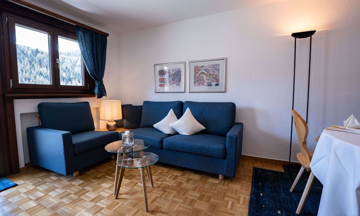 Celerina-Schlarigna Apartment | Lovely apartment for 3 guests with WIFI, TV, balcony, pets allowed and panoramic view