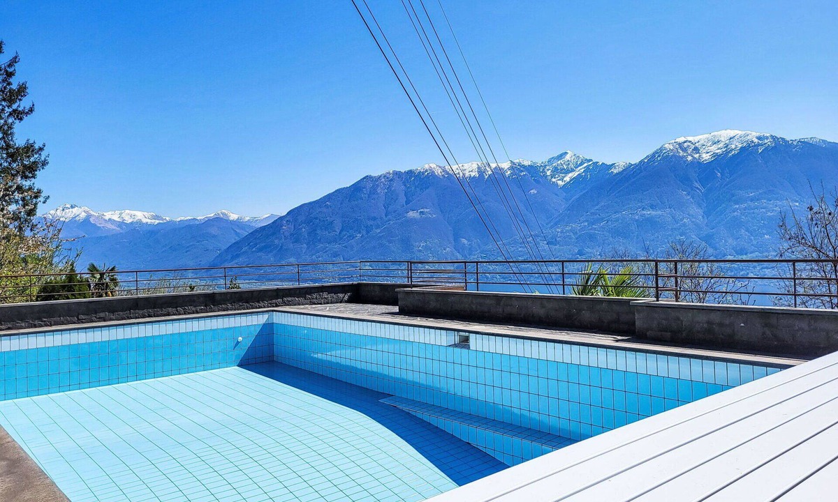 Locarno Apartment | Lovely apartment for 4 guests with pool, WIFI, TV, patio, pets allowed and panoramic view