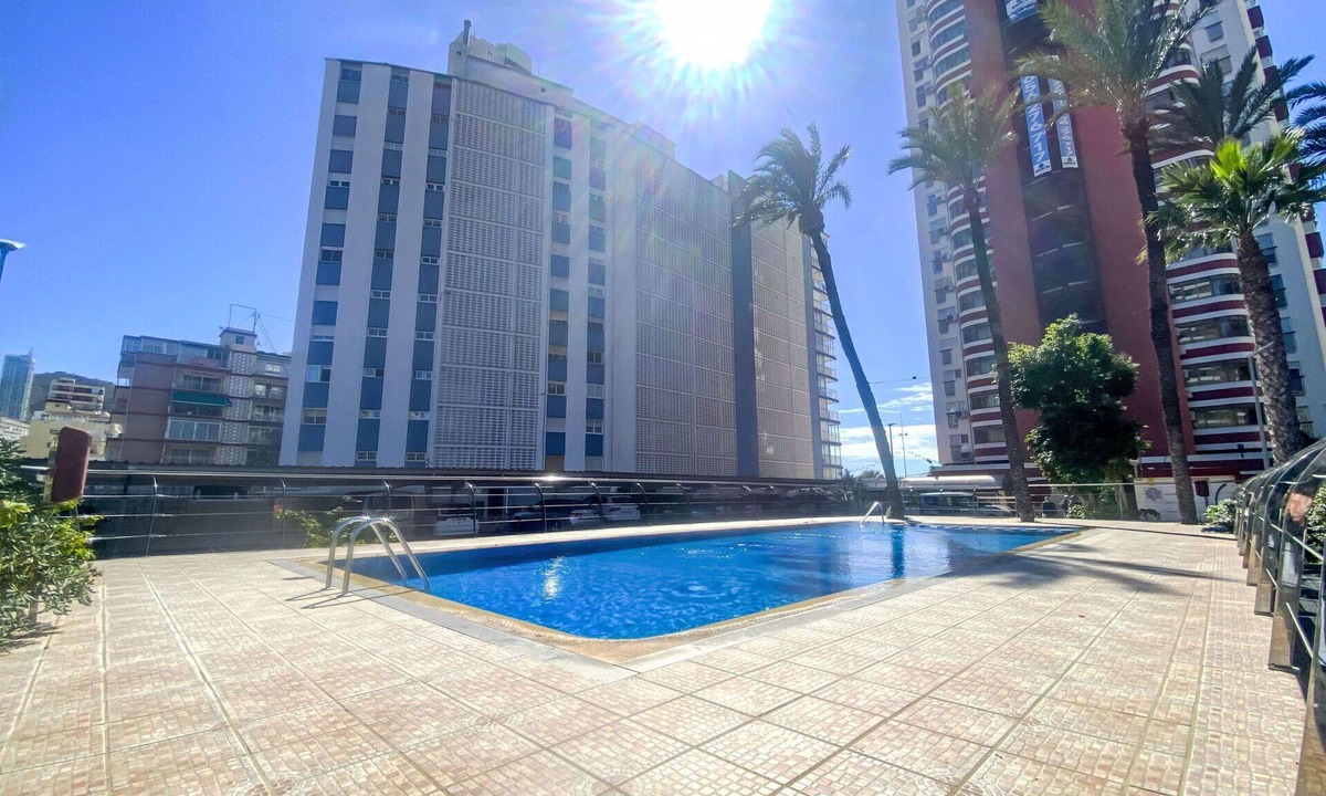 Benidorm Apartment | Lovely apartment for 3 people with A/C, pool and TV