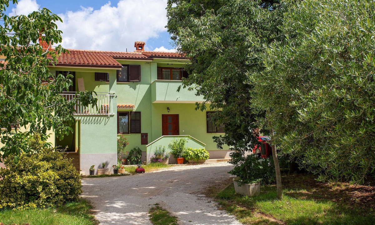 Cabrunici Apartment | Lovely apartment in Cabrunici with WiFi