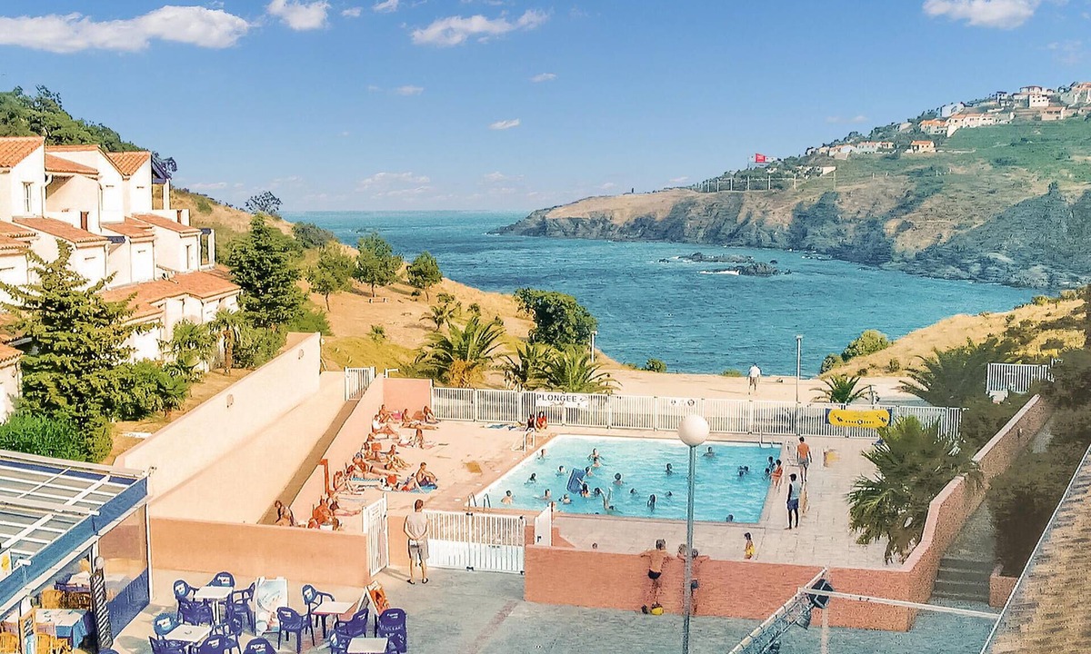 Cerbere Apartment | Lovely apartment in Cerbere with swimming pool