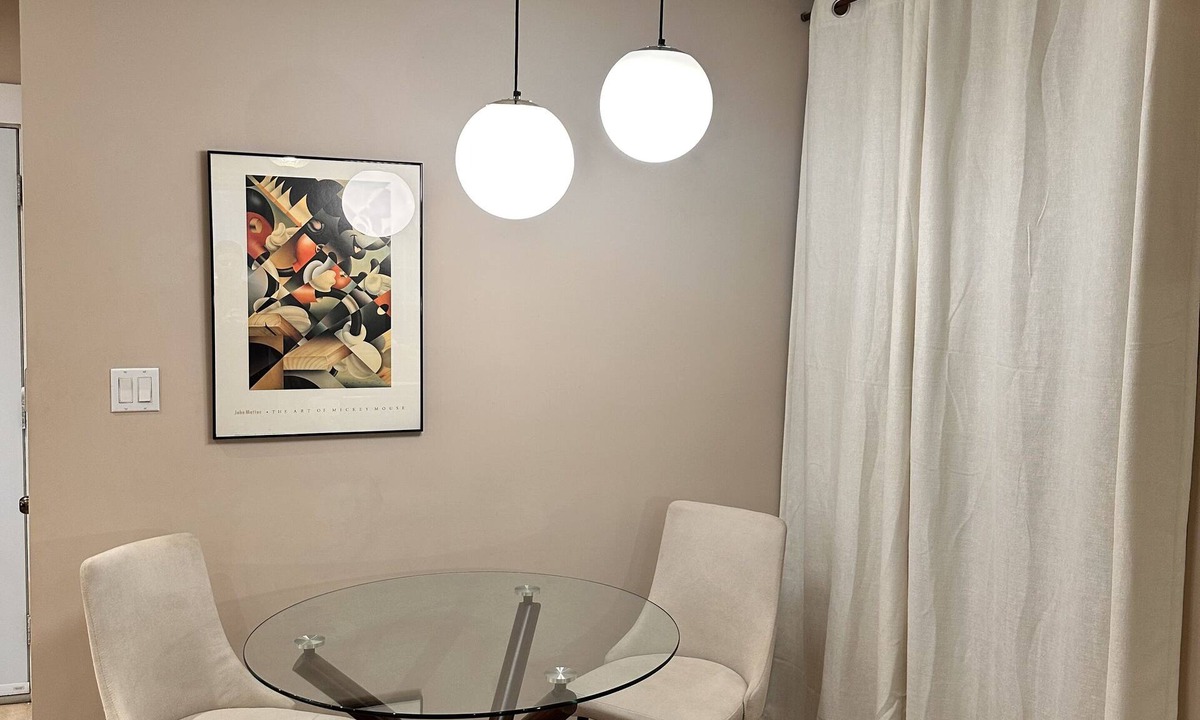 Dorval Apartment | Lovely apartment in Dorval
