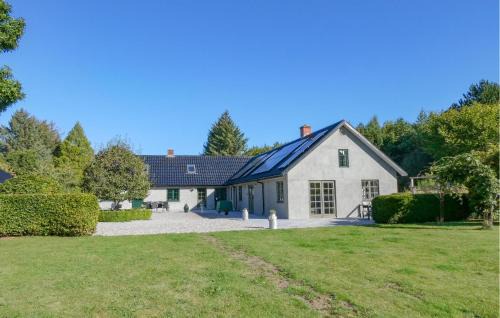 Glesborg Apartment | Lovely Apartment In Glesborg With Wifi
