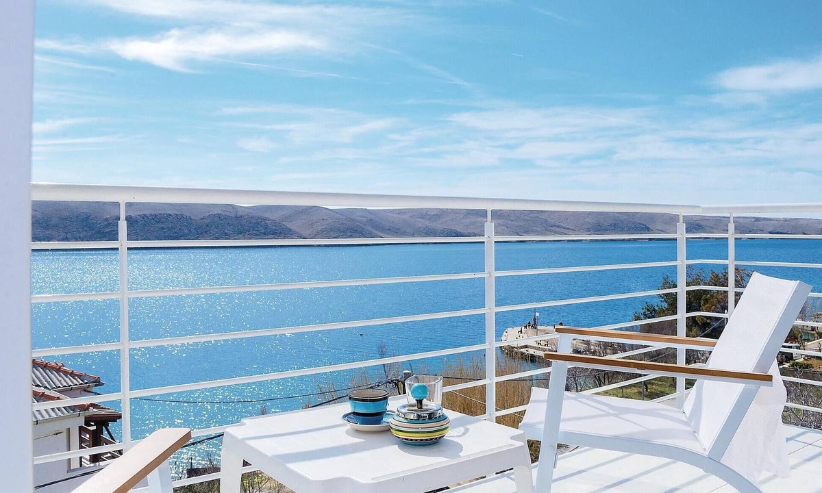 Miskovici Apartment | Lovely apartment in Miskovici with house sea view