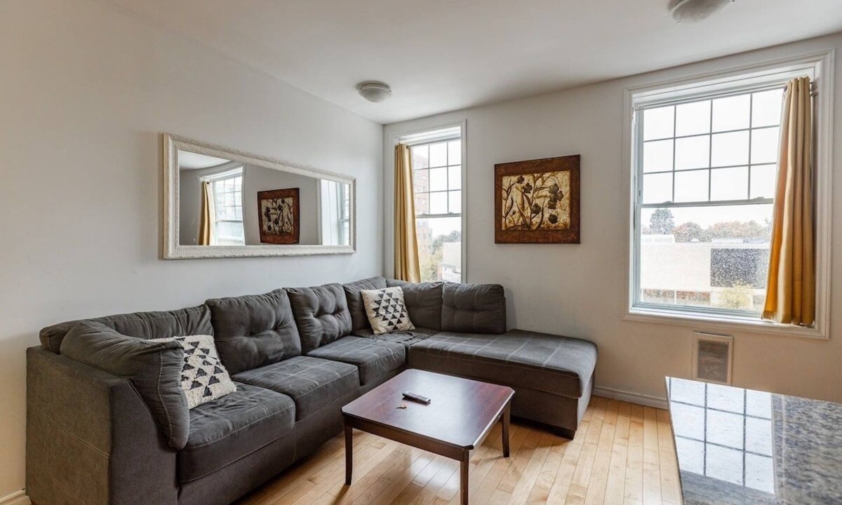 Lowertown Apartment | Lovely App Downtown Ottawa 38D