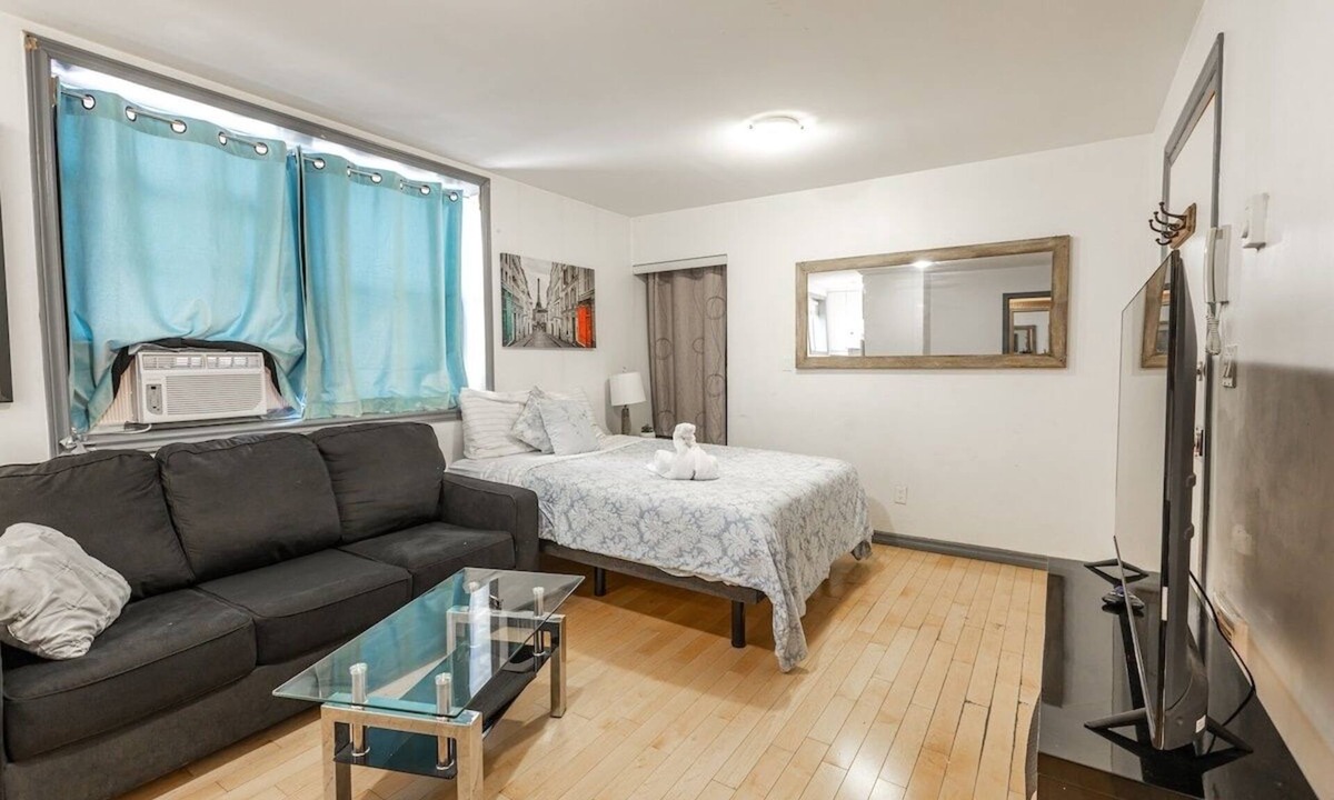 ByWard Market Apartment | Lovely Apt Downtown Ottawa 28D