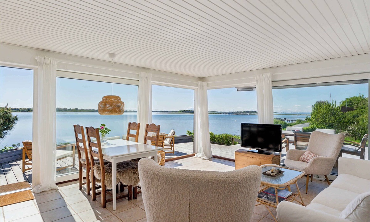 Martofte House | Lovely beach house with panoramic view