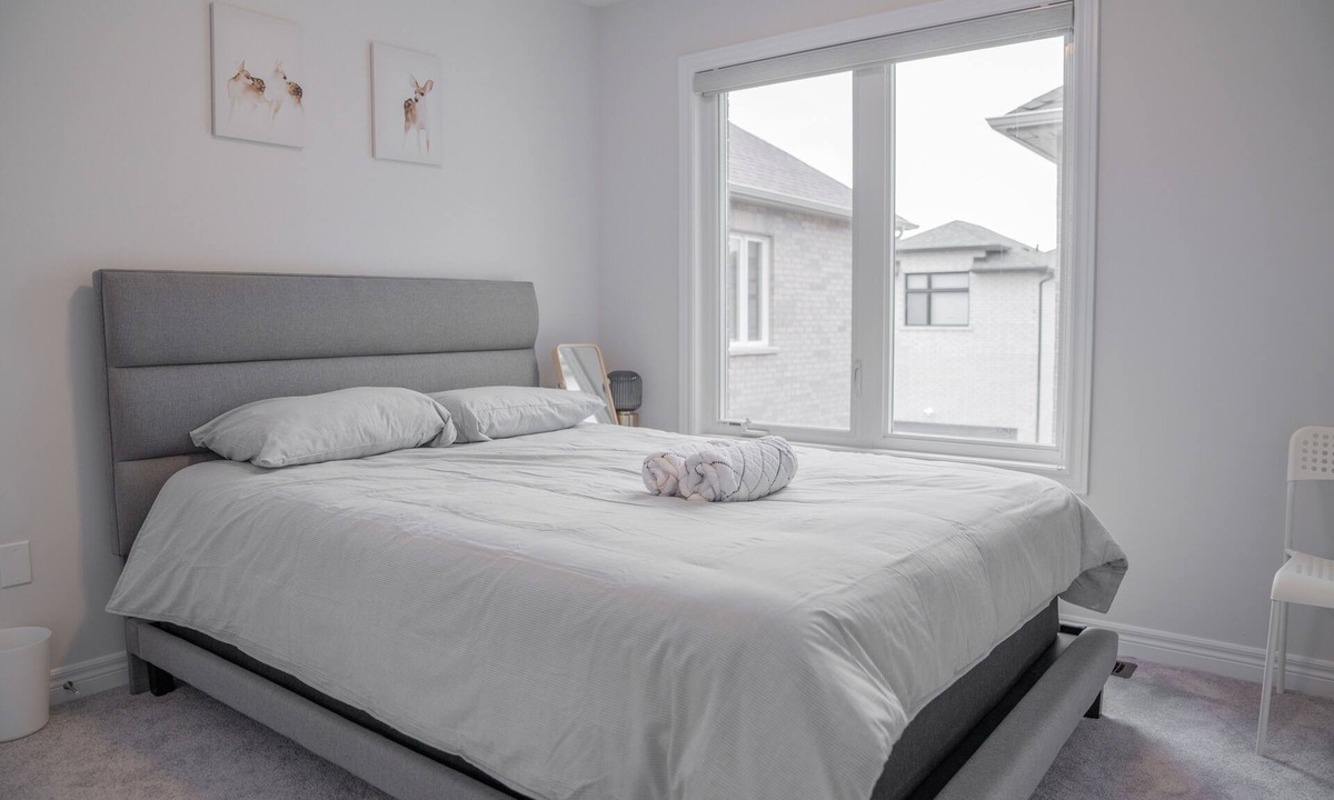 Markham Bed & Breakfast | Lovely Bedroom