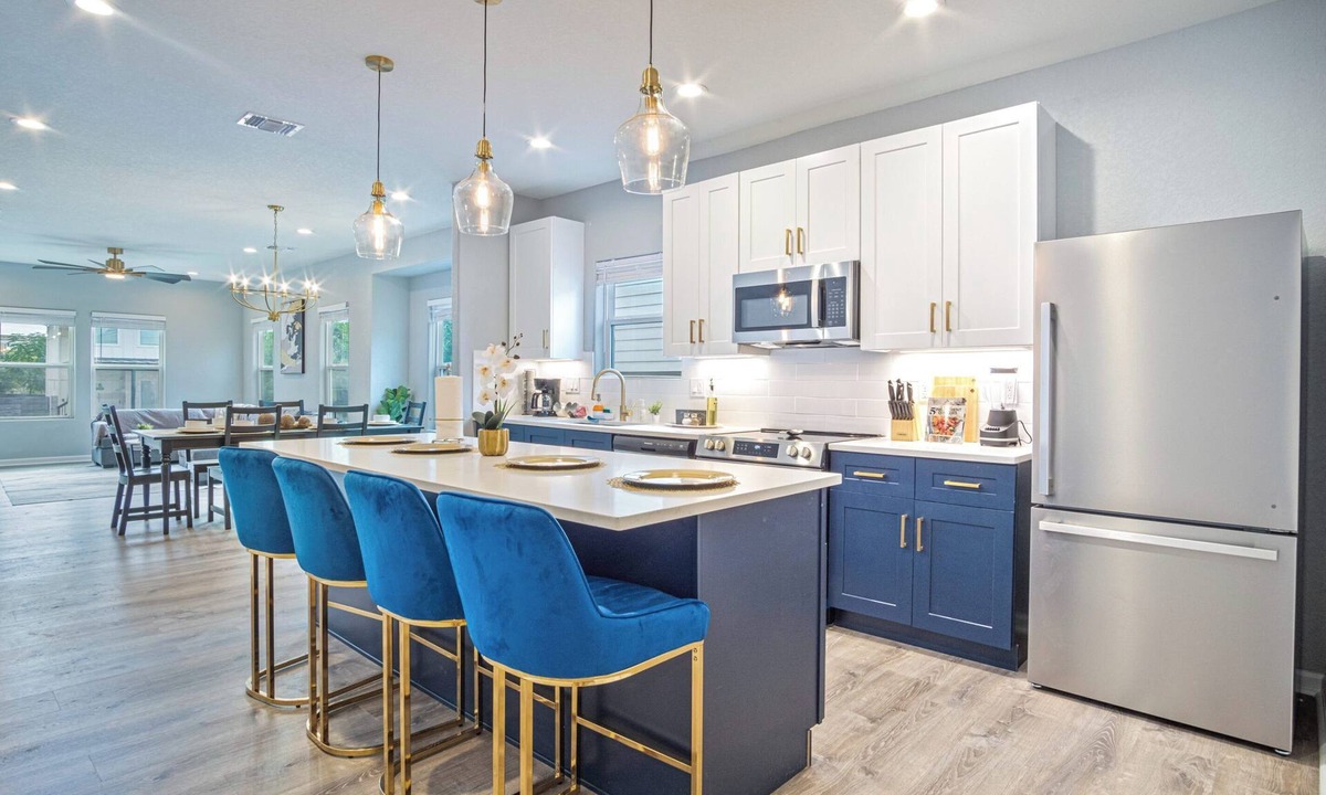 Historic Garderns Cottage | Lovely & Charming 4br/2.5ba Near Downtown's Prime
