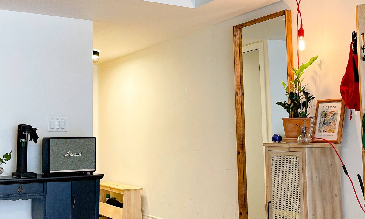 Little Portugal Condo | Lovely condo in Liberty Village with home office & parking