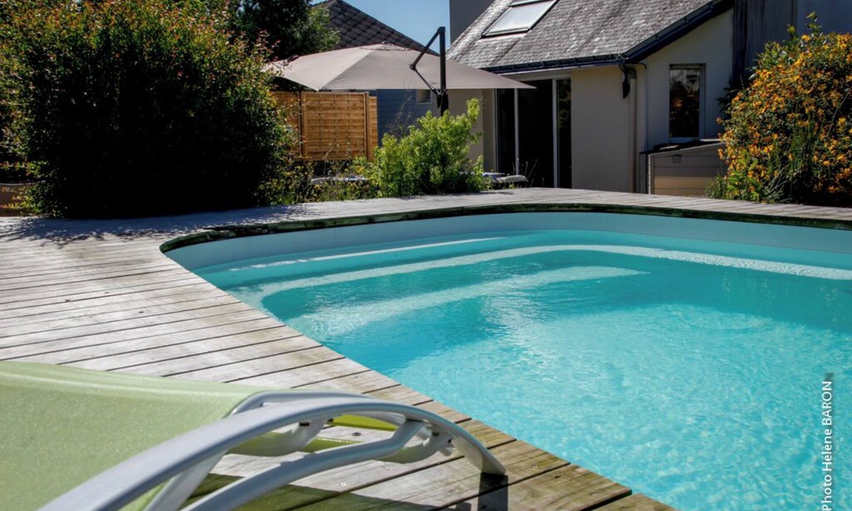 Kervoyal House | Lovely contemporary house with pool 300 m from the sea