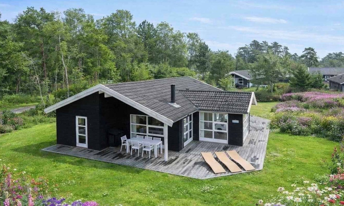 Oster Somarken House | Lovely cottage near a fantastic beach