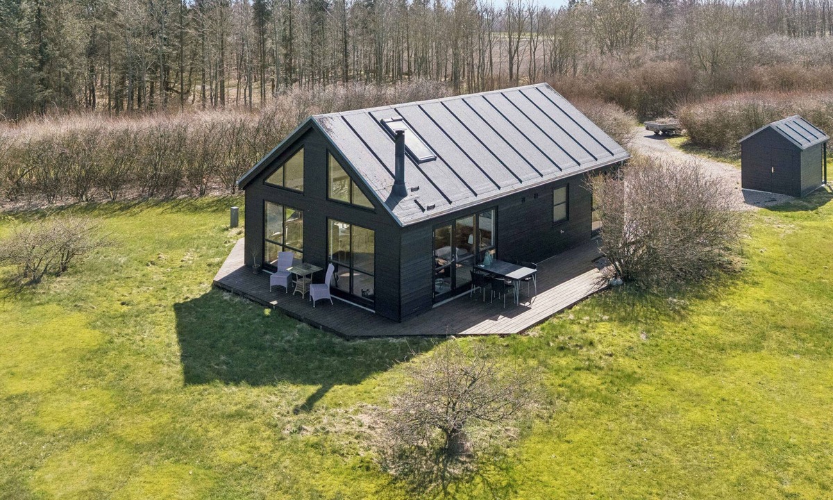 Ringkøbing-Skjern Municipality House | Lovely cottage next to Dejbjerg Golf Club