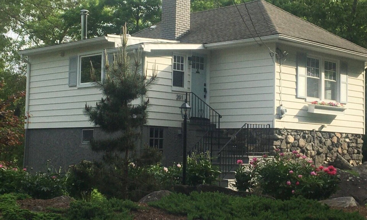 Croton-on-Hudson Cottage | Lovely cottage, ideal location