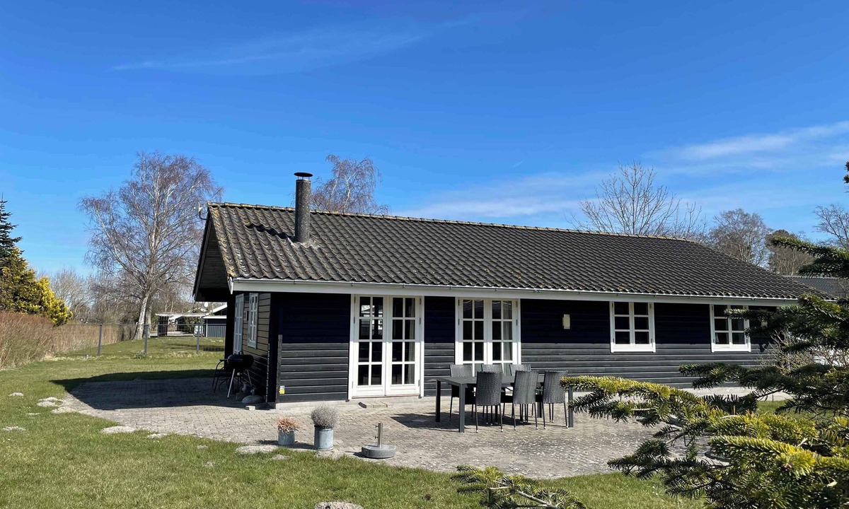 Kramnitse House | Lovely cottage with secluded garden