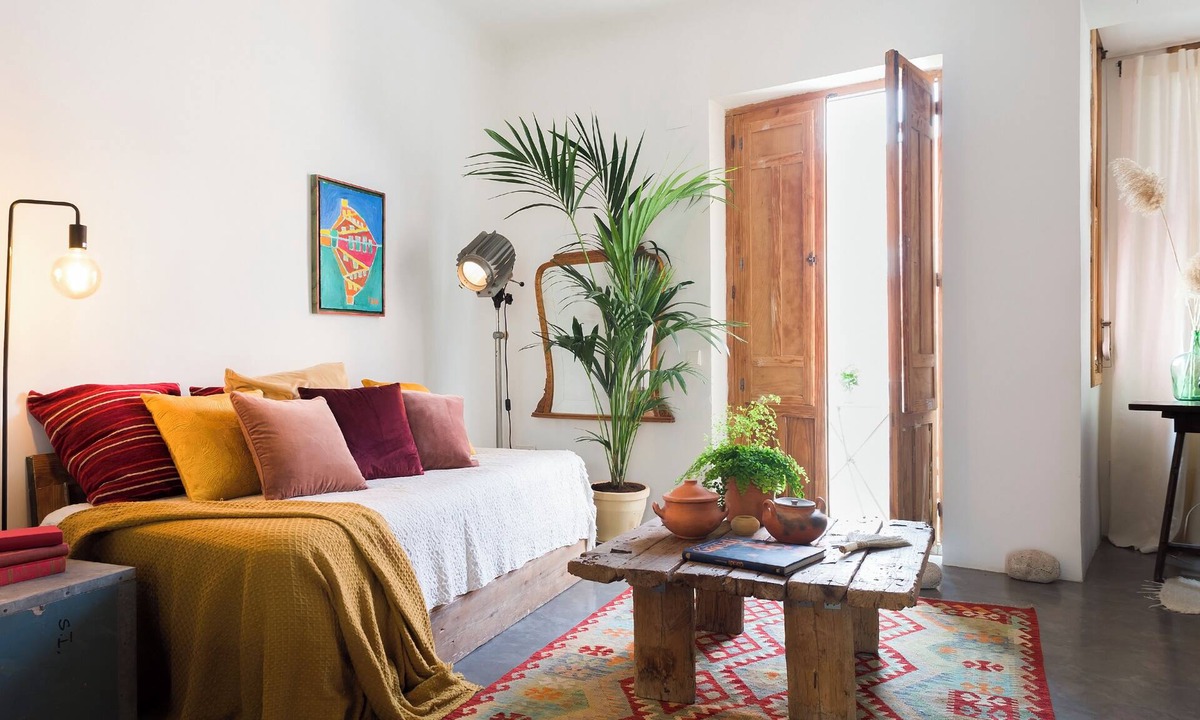 San Anton Apartment | Lovely Design Loft, 15 minutes from the Beach