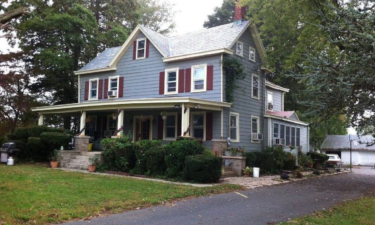 Stone Tavern Other | Lovely Farmhouse-Queen Mary Guest House by the Vineyards- in East Windsor, NJ