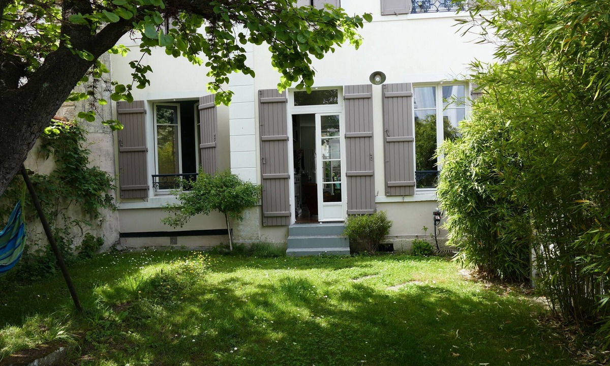 Chatou Apartment | LOVELY FLAT WITH GARDEN NEAR PARIS & JO 2024