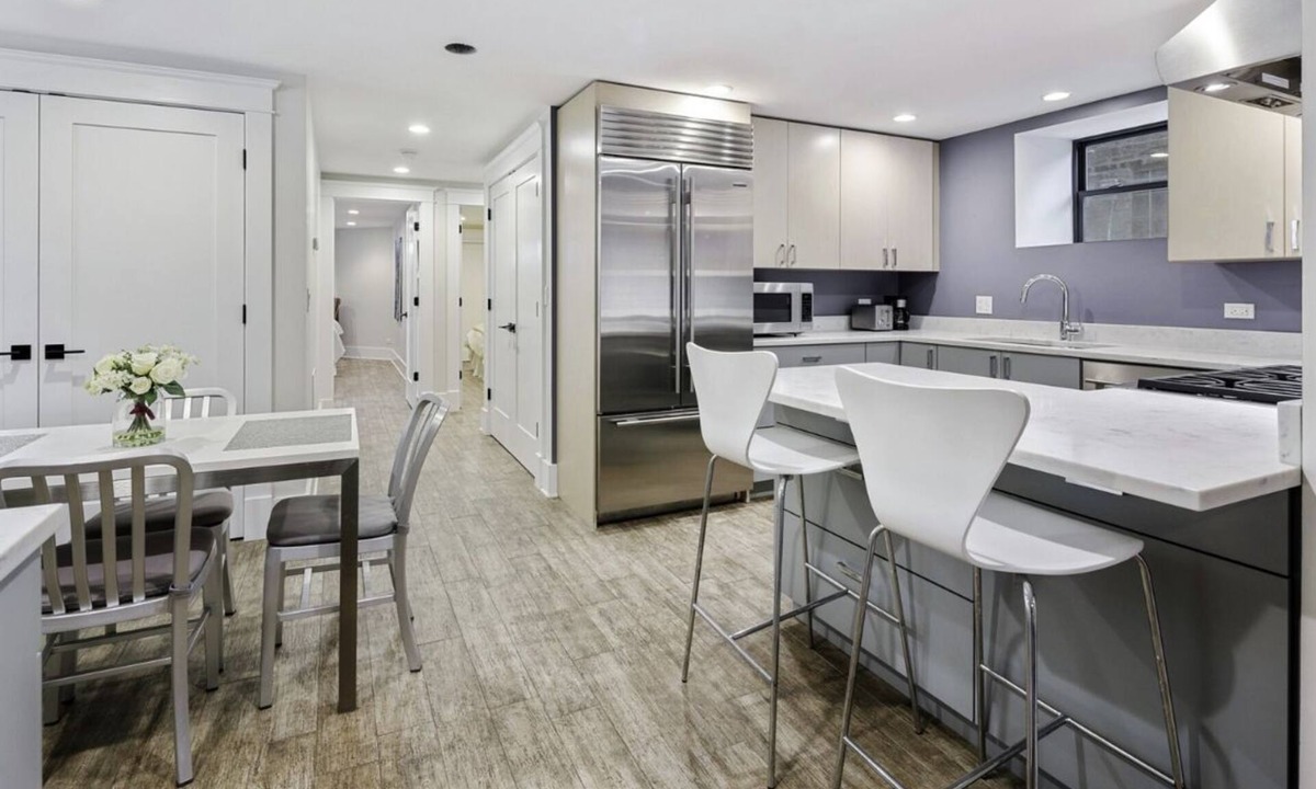 North Center Apartment | Lovely getaway 2BR 2BA Apartment near Wrigley Field