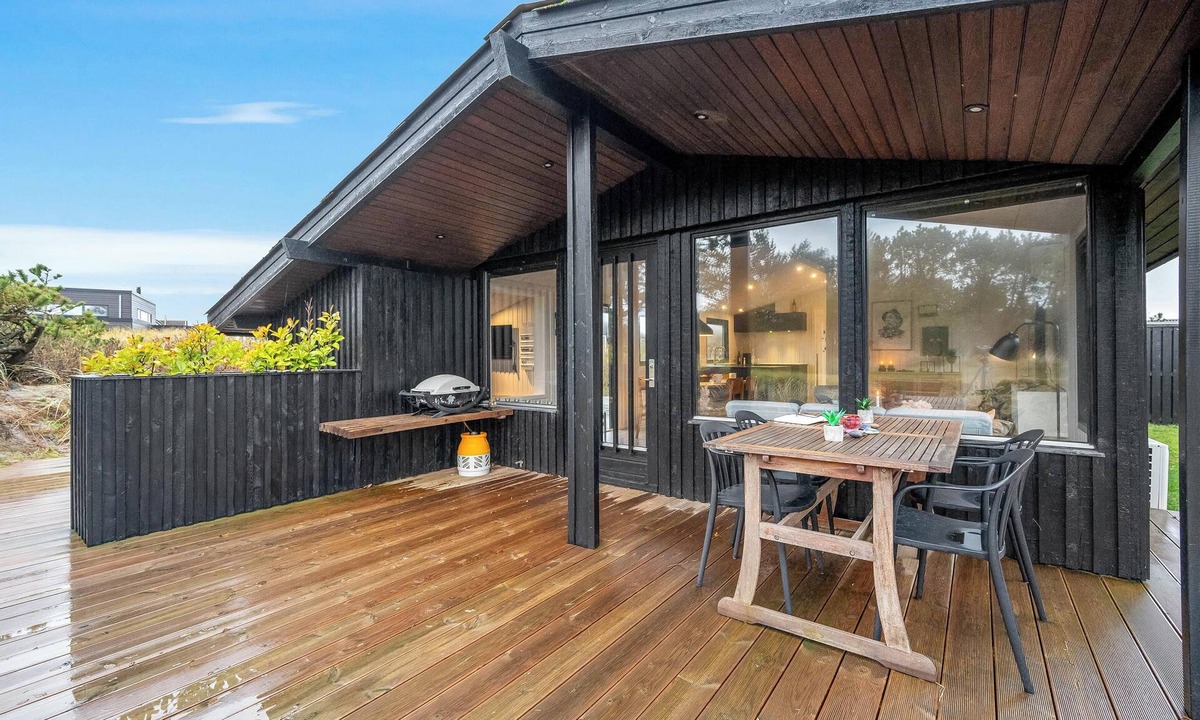 Sondervig Cottage | Lovely holiday home 400 meters from North Sea