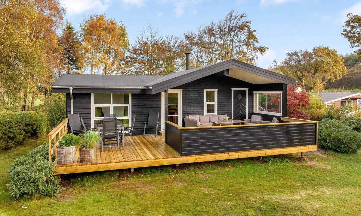 Ronbjerg House | Lovely holiday home with modern facilities, close to the water.