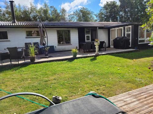 Hou House | Lovely Holiday Home With Spa And Hot Tub Outside