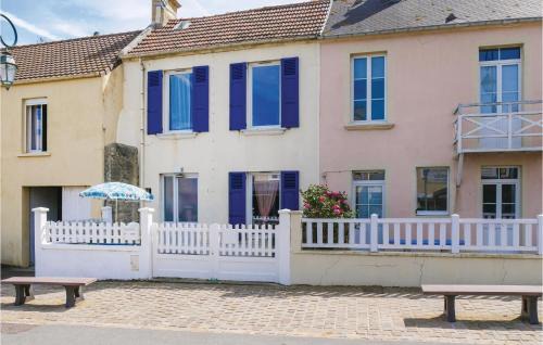 Arromanches-les-Bains House | Lovely Home In Arromanches-Les-Bains With Kitchen