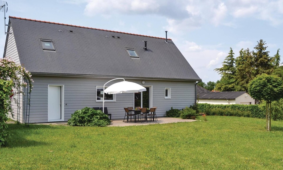 Brain-sur-Allonnes House | Lovely home in Brain-sur-Alonnes
