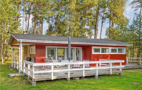 Pedersker House | Lovely Home In Aakirkeby With Wifi