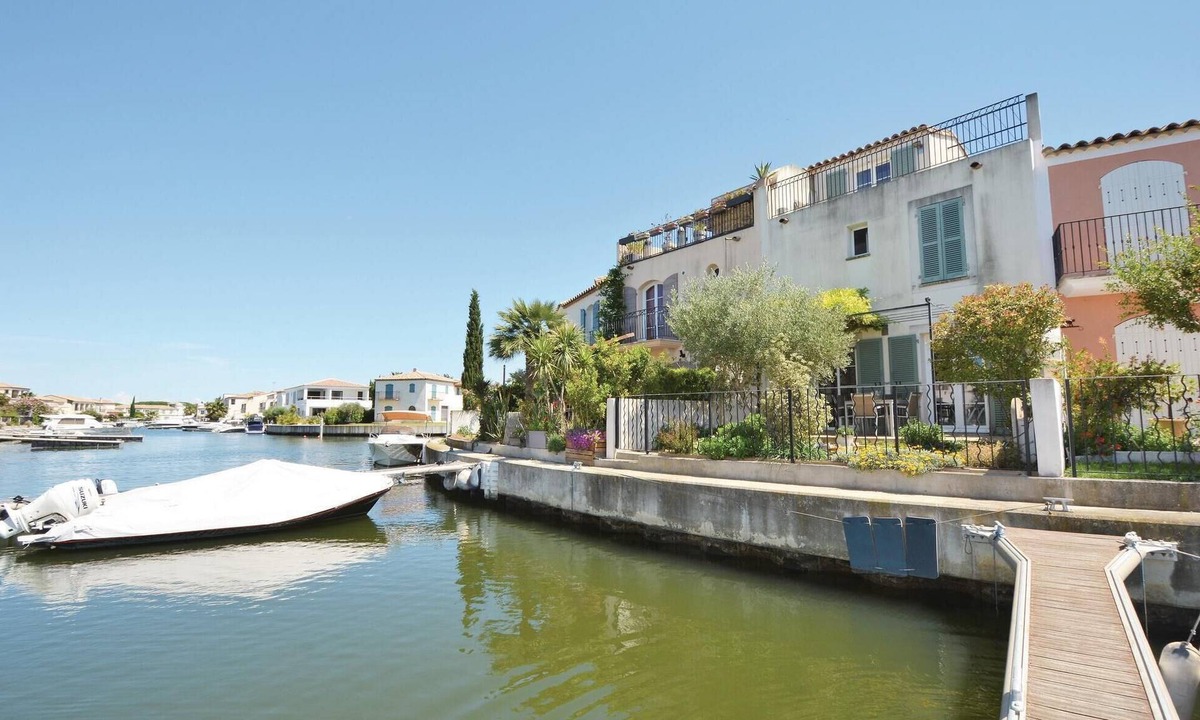 Aigues-Mortes House | Lovely home in Aigues-Mortes with WiFi