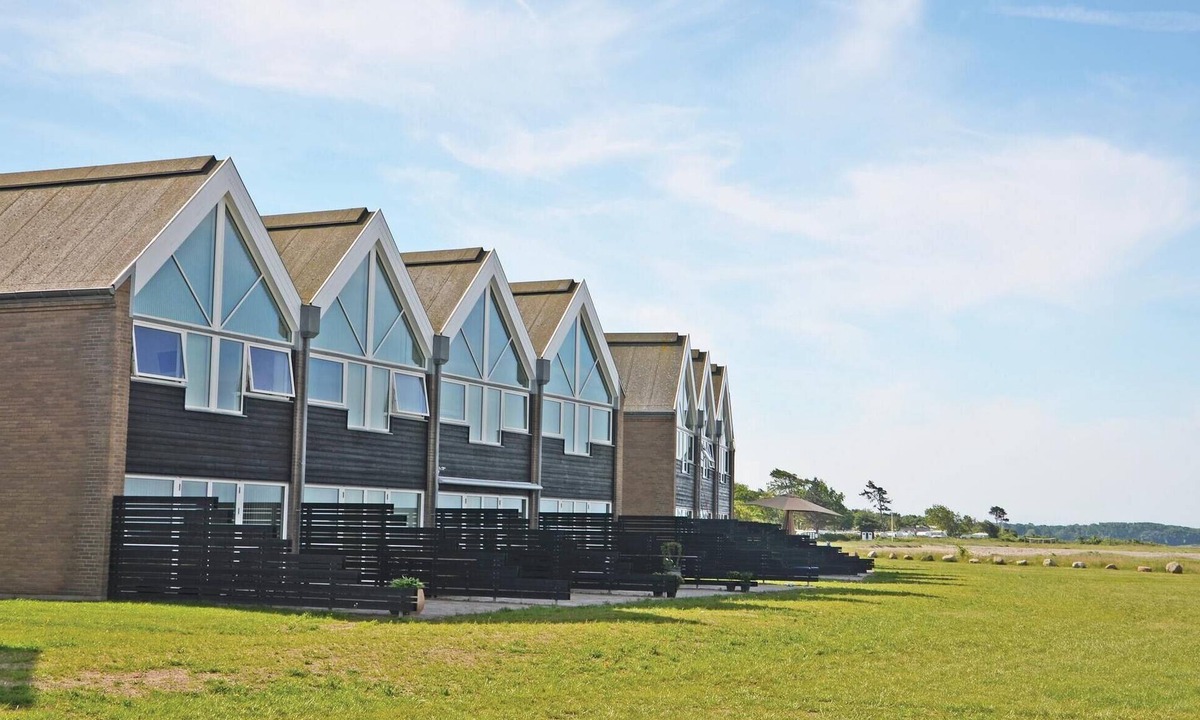 Assens House | Lovely home in Assens with house sea view
