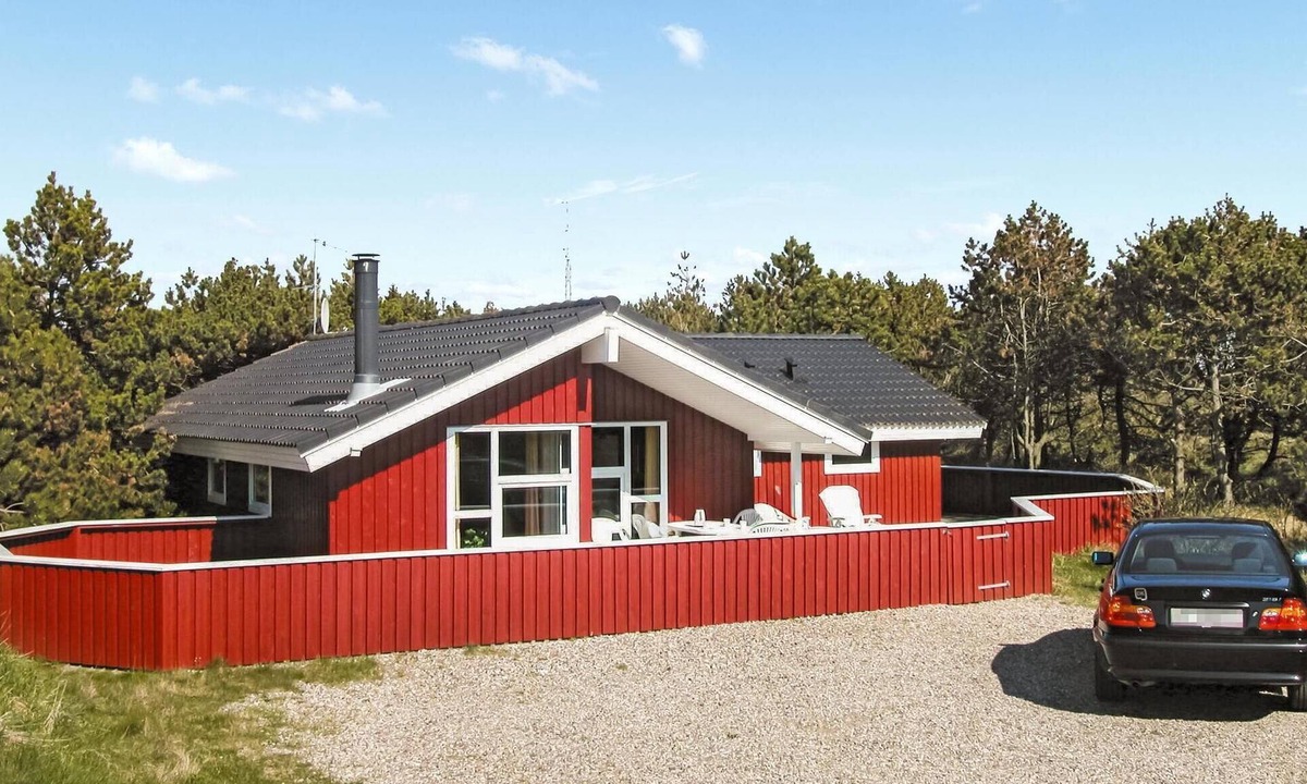 Blavand Strand House | Lovely home in Blåvand with sauna
