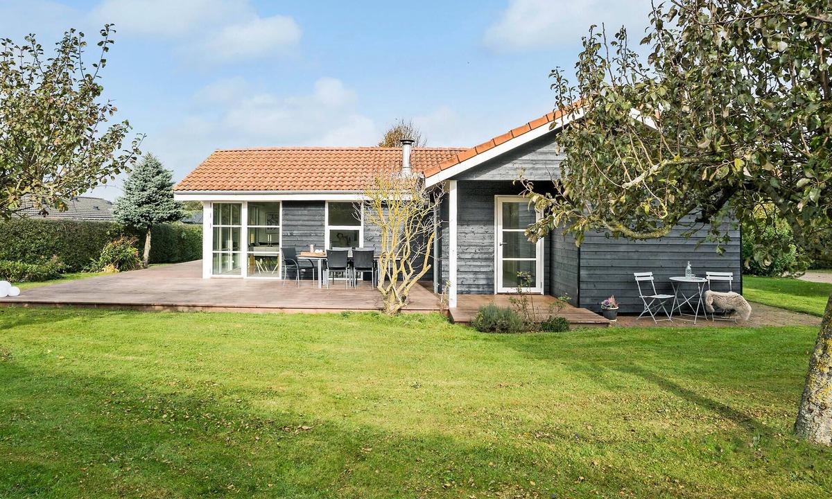 Hvidbjerg Strand House | Lovely home in Børkop with sauna