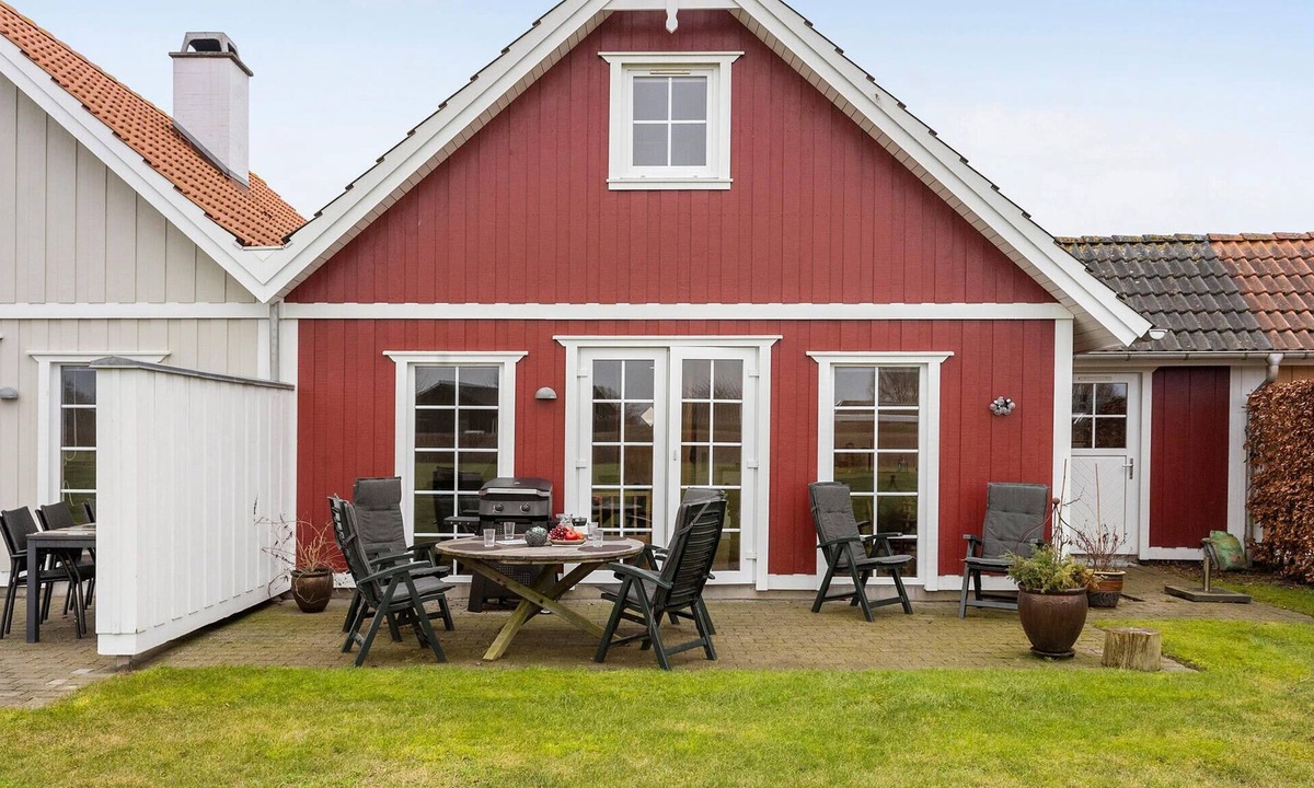 Middelfart House | Lovely home in Brenderup Fyn with sauna
