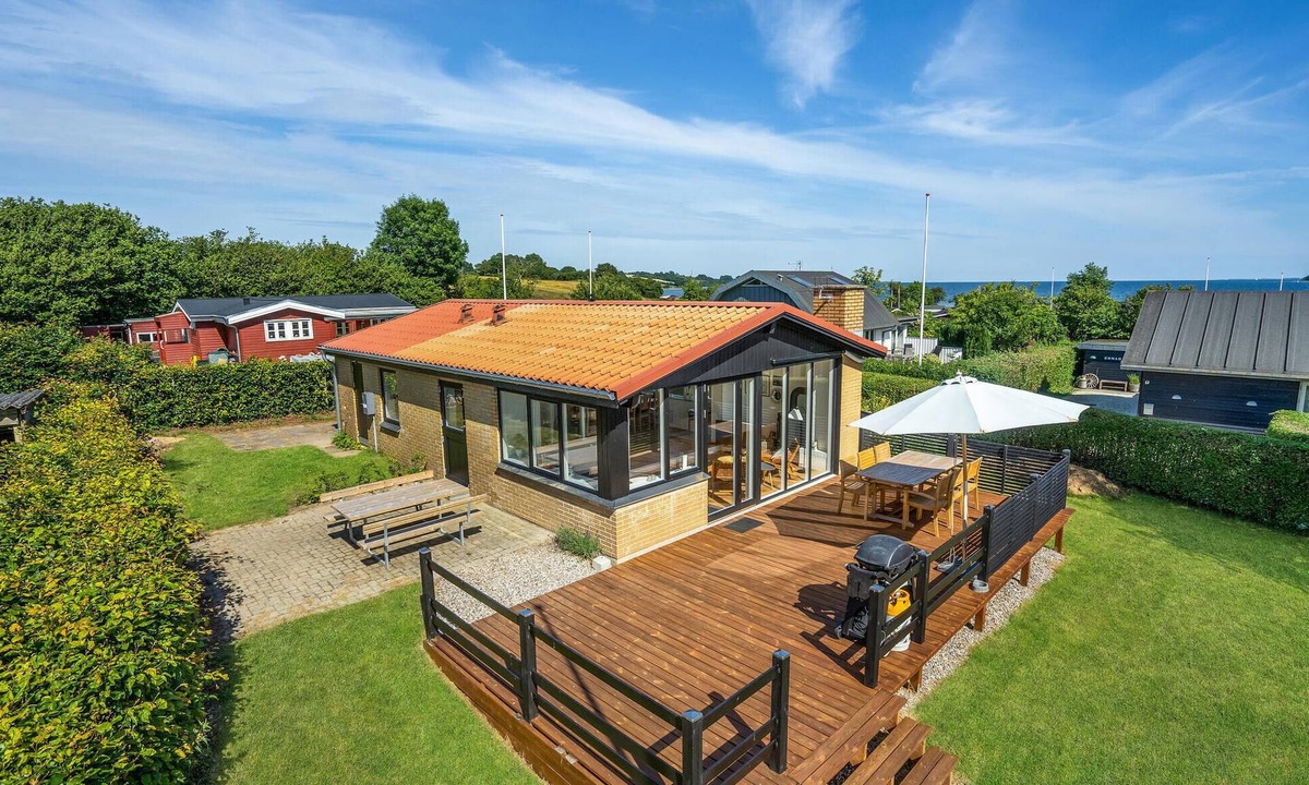 Broager House | Lovely home in Broager with WiFi