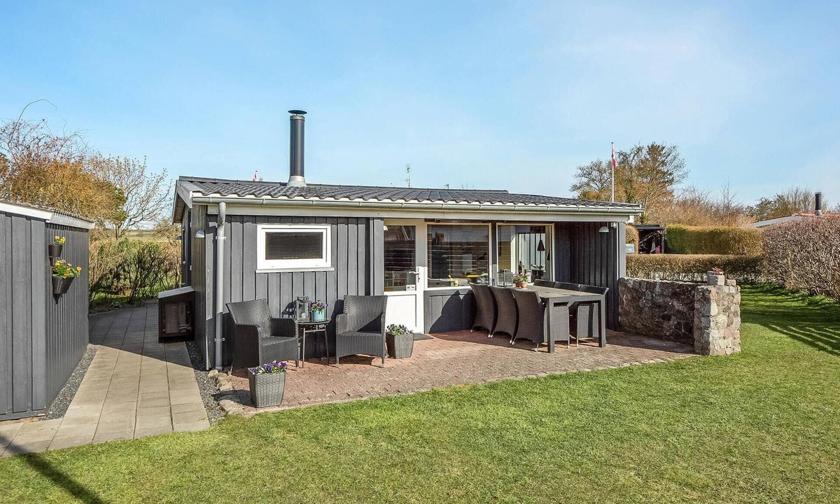 Broager House | Lovely home in Broager with kitchen