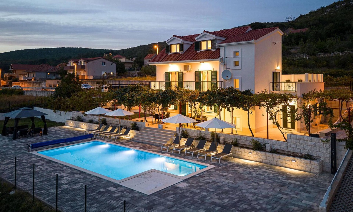 Dicmo House | Lovely home in Dicmo Prisoje