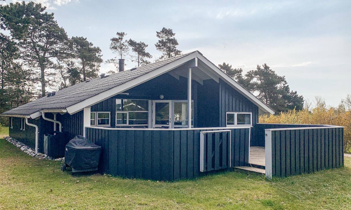 Øer Strand House | Lovely home in Ebeltoft with WiFi