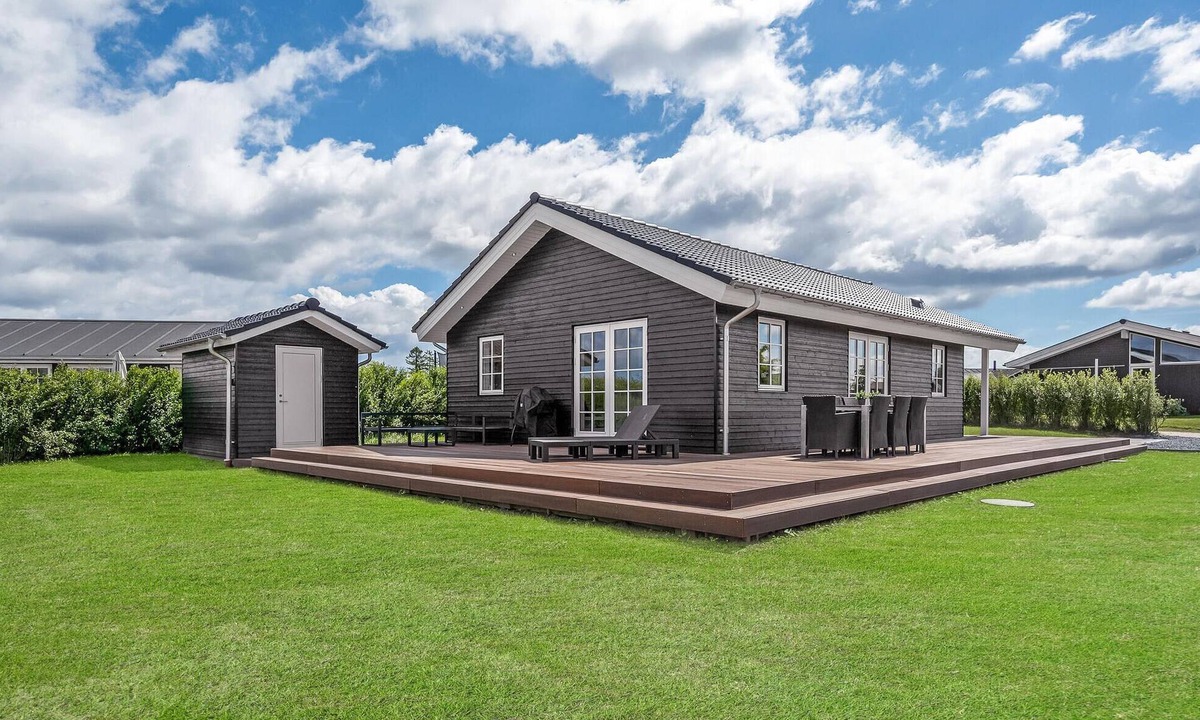 Frørup House | Lovely home in Frørup with kitchen
