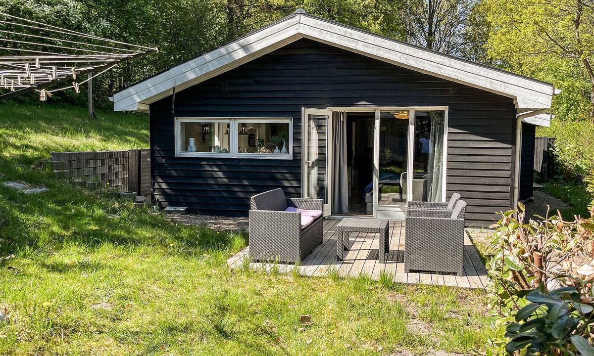Gistrup House | Lovely home in Gistrup with WiFi