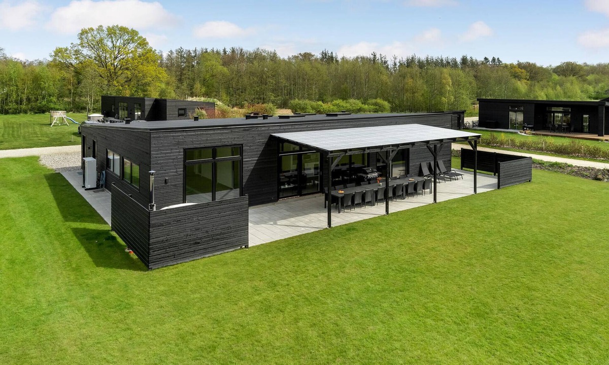 Fjellerup Strand House | Lovely home in Glesborg with sauna
