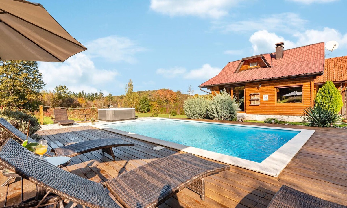 Lovinac House | Lovely home in Gospic